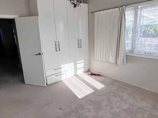 House for rent in Kelston