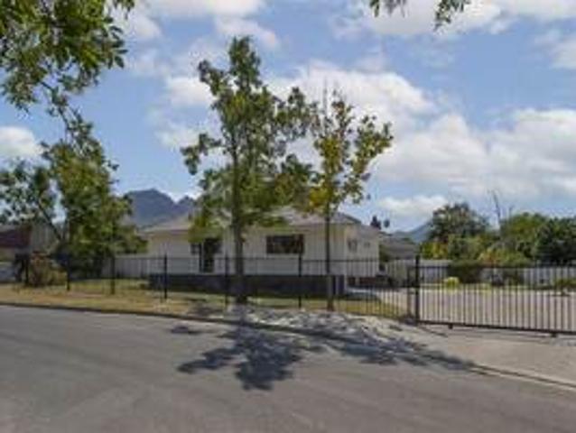 Property for rent in Cape Town, Western Cape