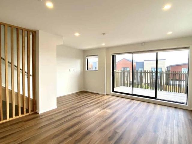 Apartment for rent in Paremoremo