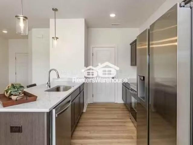 Condo for rent in Urbandale