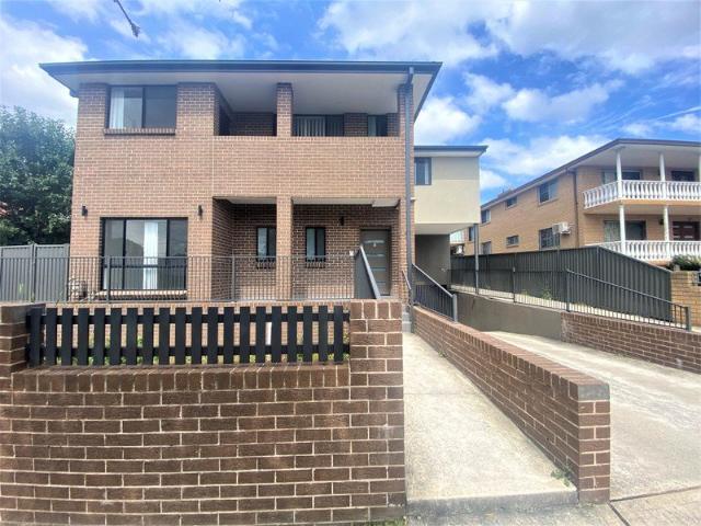 Townhouse for rent in Granville, Sydney