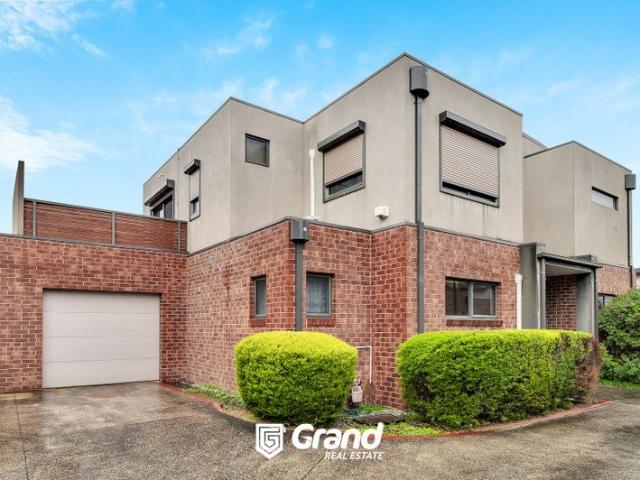 Townhouse for rent in Camerons Creek, Victoria