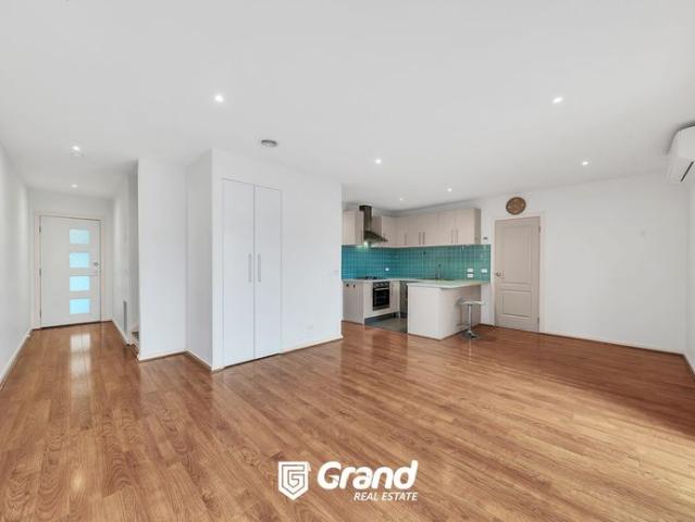 Townhouse for rent in Camerons Creek, Victoria