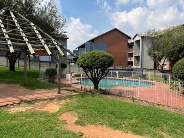 Townhouse for sale in Vosloorus, Gauteng