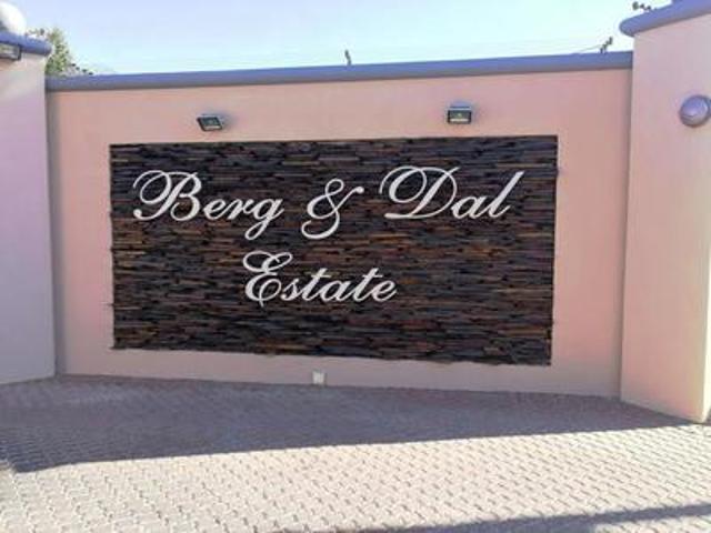 Townhouse for sale in Kagiso, Gauteng