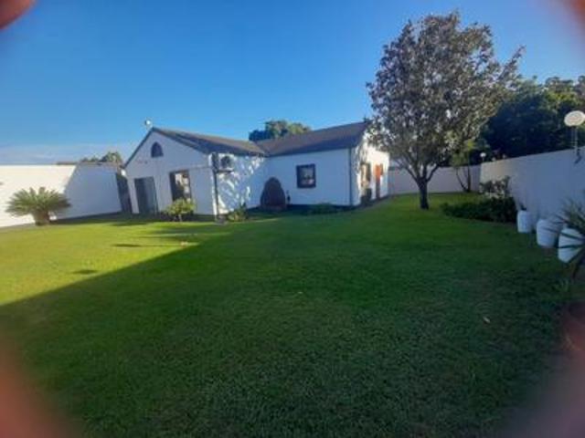 Townhouse for sale in Oranjeville, Free State
