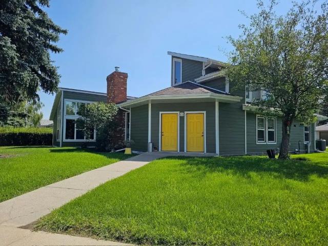 Apartment for rent in Bowness, Calgary
