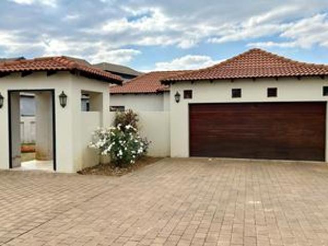House for sale in Waterkloof, Gauteng