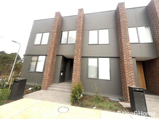Townhouse for rent in Camerons Creek, Victoria