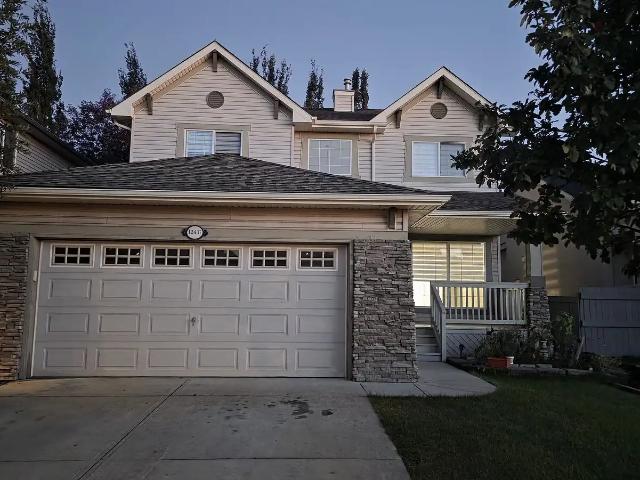 House for rent in Crestmont, Calgary