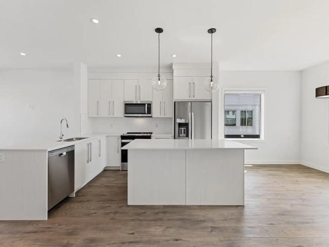 House for rent in Chestermere, Alberta
