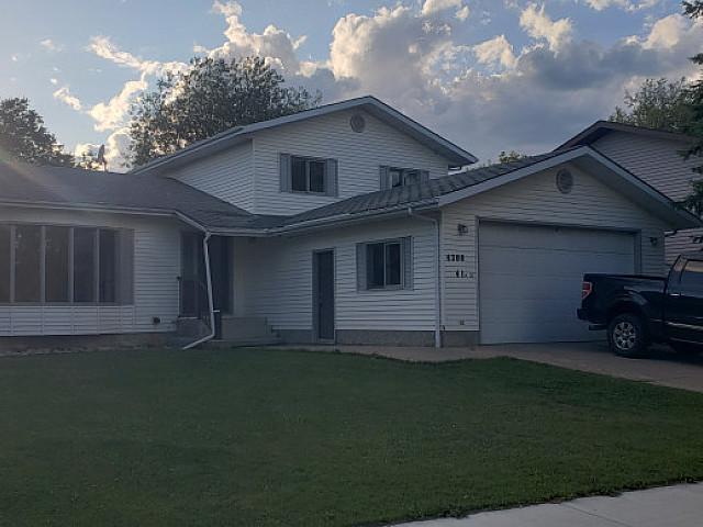 House for sale in Wedgewood, Alberta