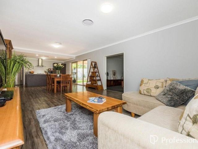 House for rent in High Wycombe, Western Australia