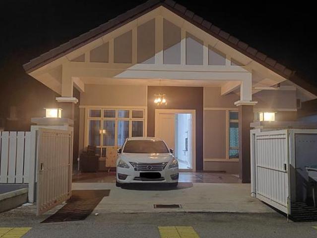 Bungalow for rent in Sendayan Village, Negeri Sembilan
