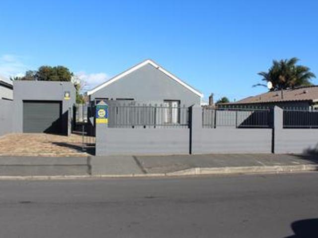 House for sale in Goodwood, Western Cape