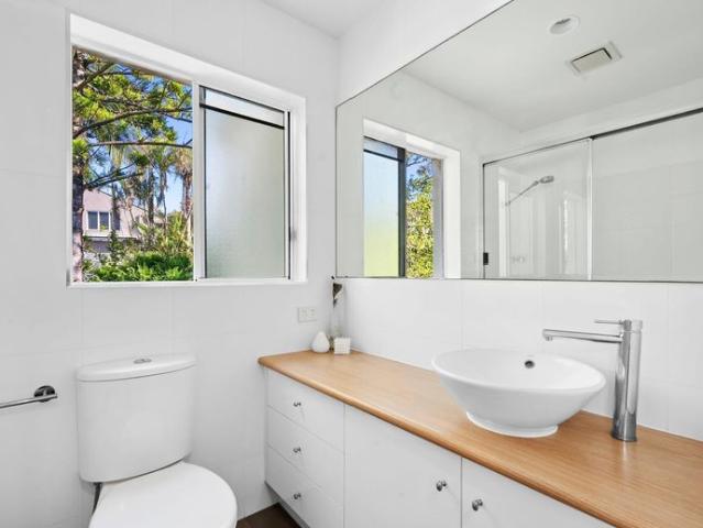 Townhouse for rent in Sunshine Beach, Queensland
