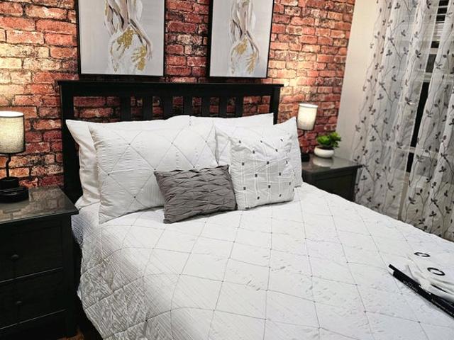 Room for rent in Canoga Park, California