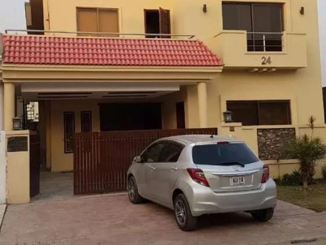 House for sale in ای-11, Golra Sharif