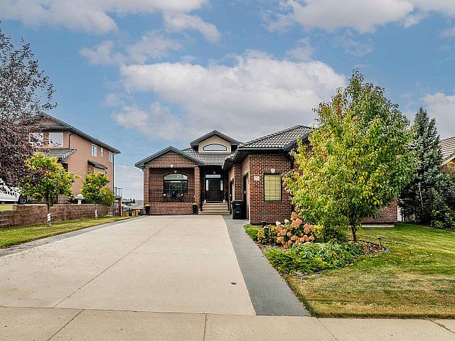House for sale in Medicine Hat, Alberta