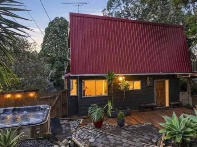 House for rent in Oratia