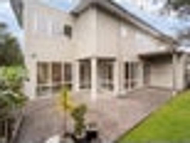House for sale in Paremoremo