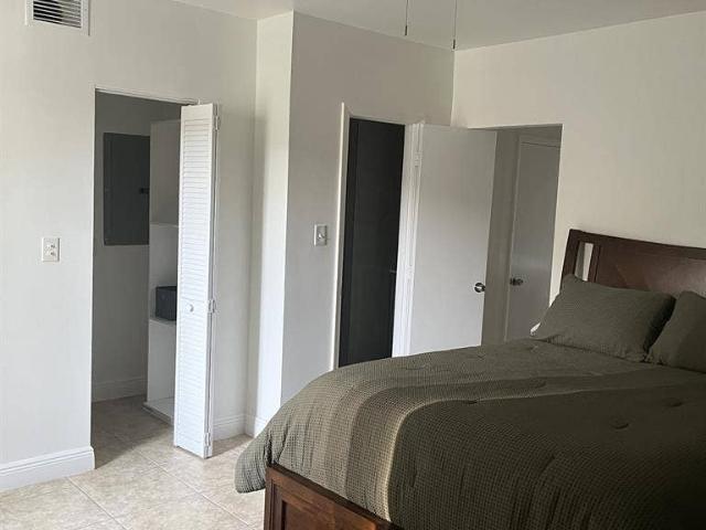 Room for rent in Pinecrest, Florida