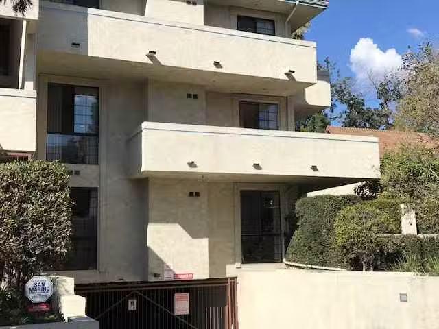 Condo for rent in Pasadena