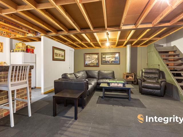 Cottage for sale in Kinglake, Shire of Murrindindi