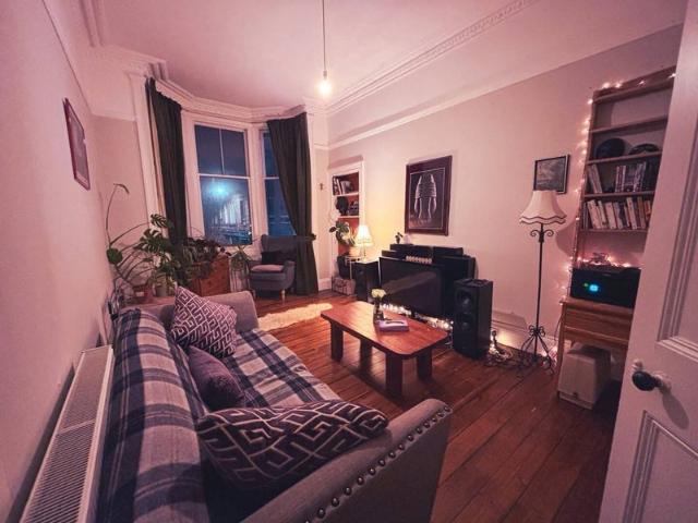 Apartment for rent in Hillside, Leith