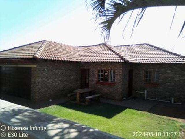 House for sale in Akasia, Gauteng