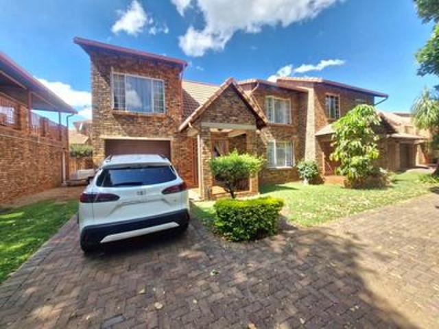 House for sale in Waterkloof, Gauteng