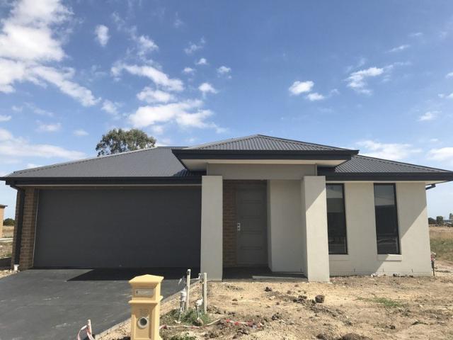 House for rent in Lakeland Estate, Melbourne