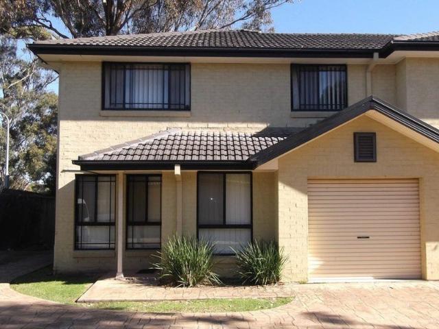 Townhouse for rent in Sydney, New South Wales