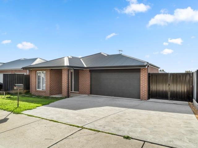 House for sale in Cowes, Victoria