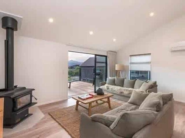 House for rent in Otakou