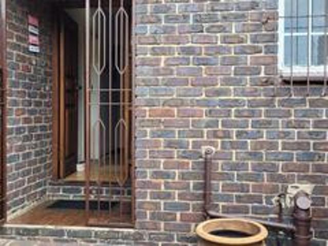Townhouse for sale in Ekurhuleni, Gauteng