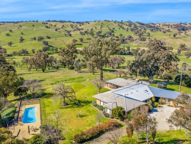 Cottage for sale in Mandurama, New South Wales