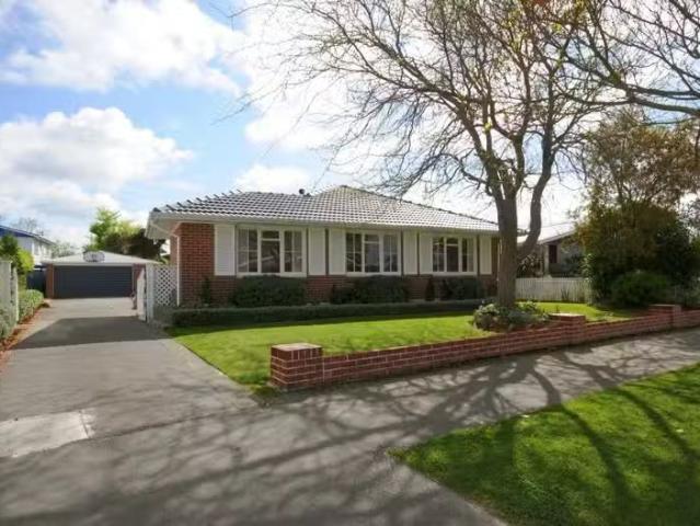 House for rent in Chaslands, Canterbury