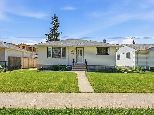 House for rent in East St. Paul, Manitoba