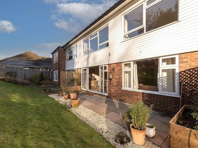 Apartment for rent in Harpenden, Five Acres