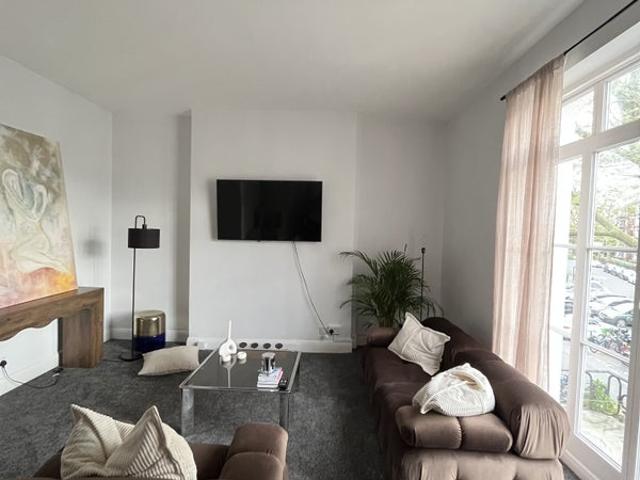Apartment for rent in Hammersmith, Greater London