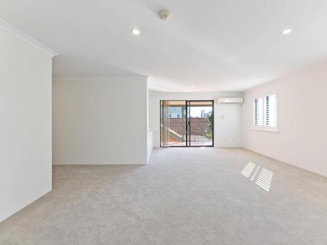 Apartment for rent in Cockburn, Western Australia