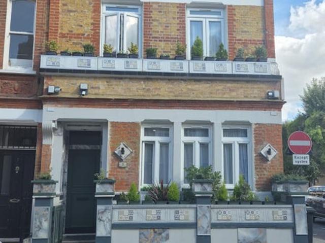 Studio for rent in London Borough of Lambeth, Greater London