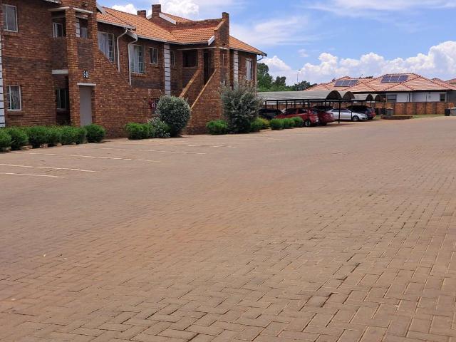 Apartment for rent in Akasia, Gauteng