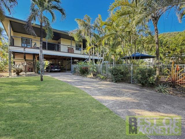 House for sale in Horseshoe Bay, Queensland