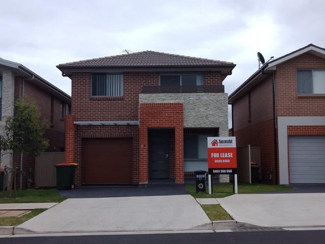 Townhouse for rent in Sydney, New South Wales