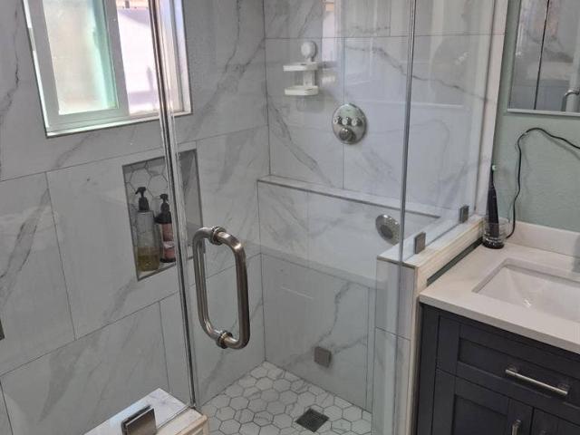 Room for rent in Canoga Park, California