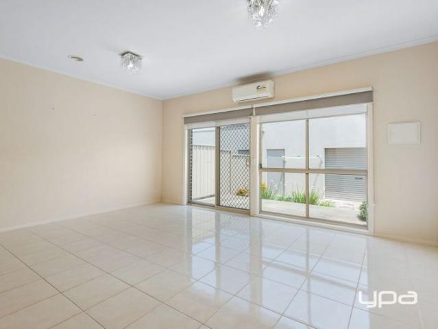 Townhouse for rent in Camerons Creek, Victoria