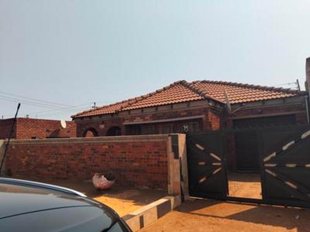 House for sale in Ivory Park, Midrand