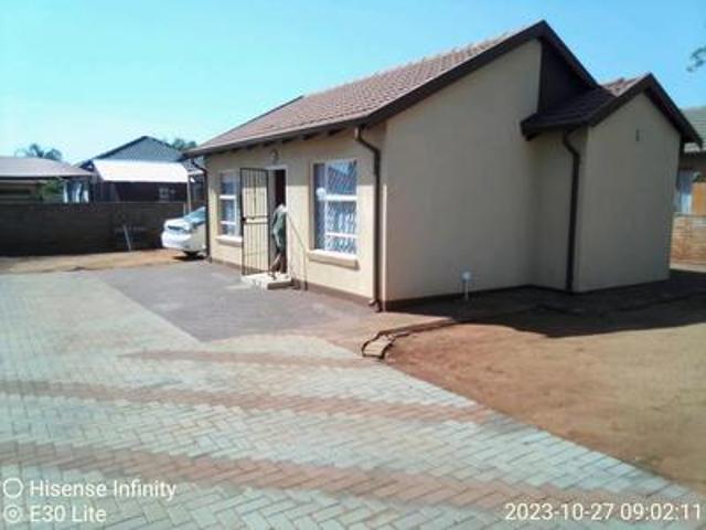 House for sale in Akasia, Gauteng